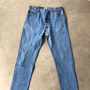 Re/Done Levi’s - light wash
